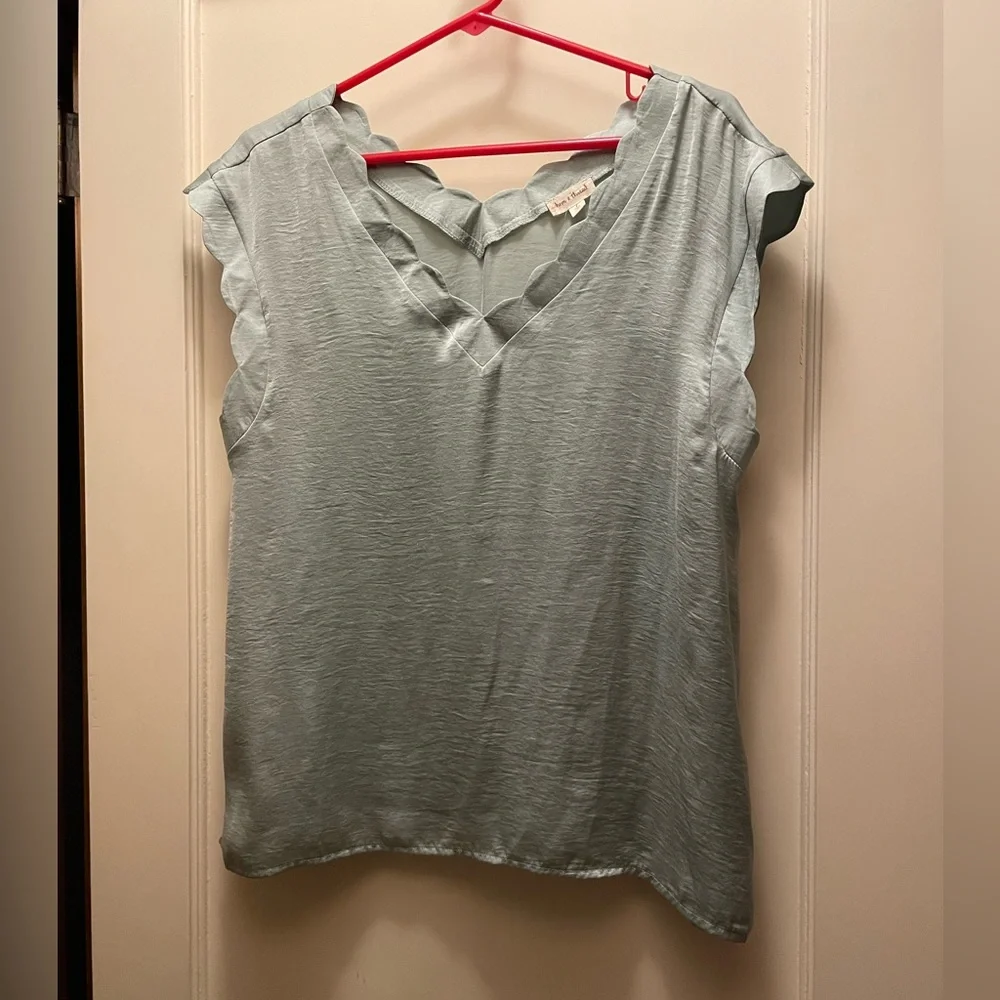 Hem&Thread blouse - Picture 3 of 7